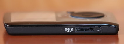 MicroSDカードスロット